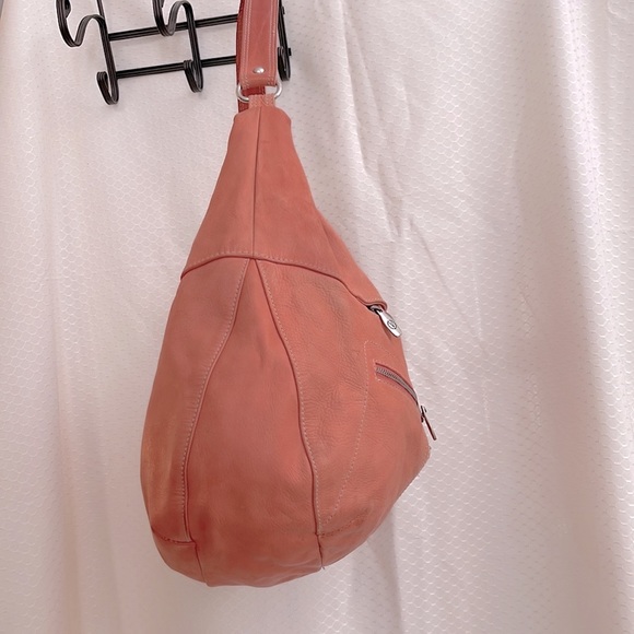 Custom made in Italy! Coral leather hobo Valentina bag - Picture 3 of 13